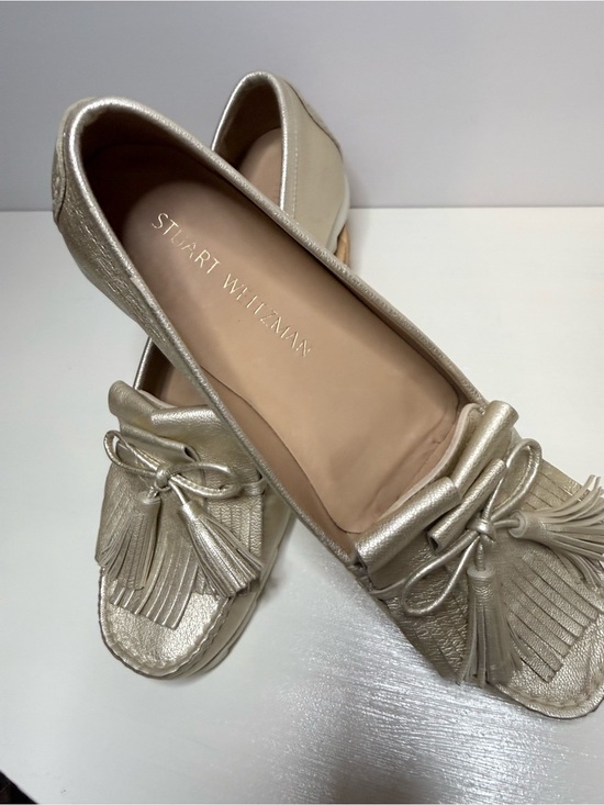 Stuart Weitzman Shoes - Stuart Weitzman Champagne Gold Metallic Tassel Loafers Moccasins Size 8.5